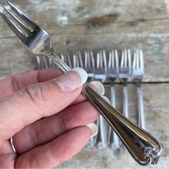 International Silver Canfield 10 stainless Forks appetizer cocktail - Picture 2 of 13